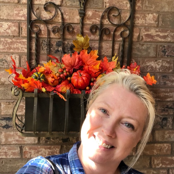 Meet your Posher, Cristi - Picture 3 of 4